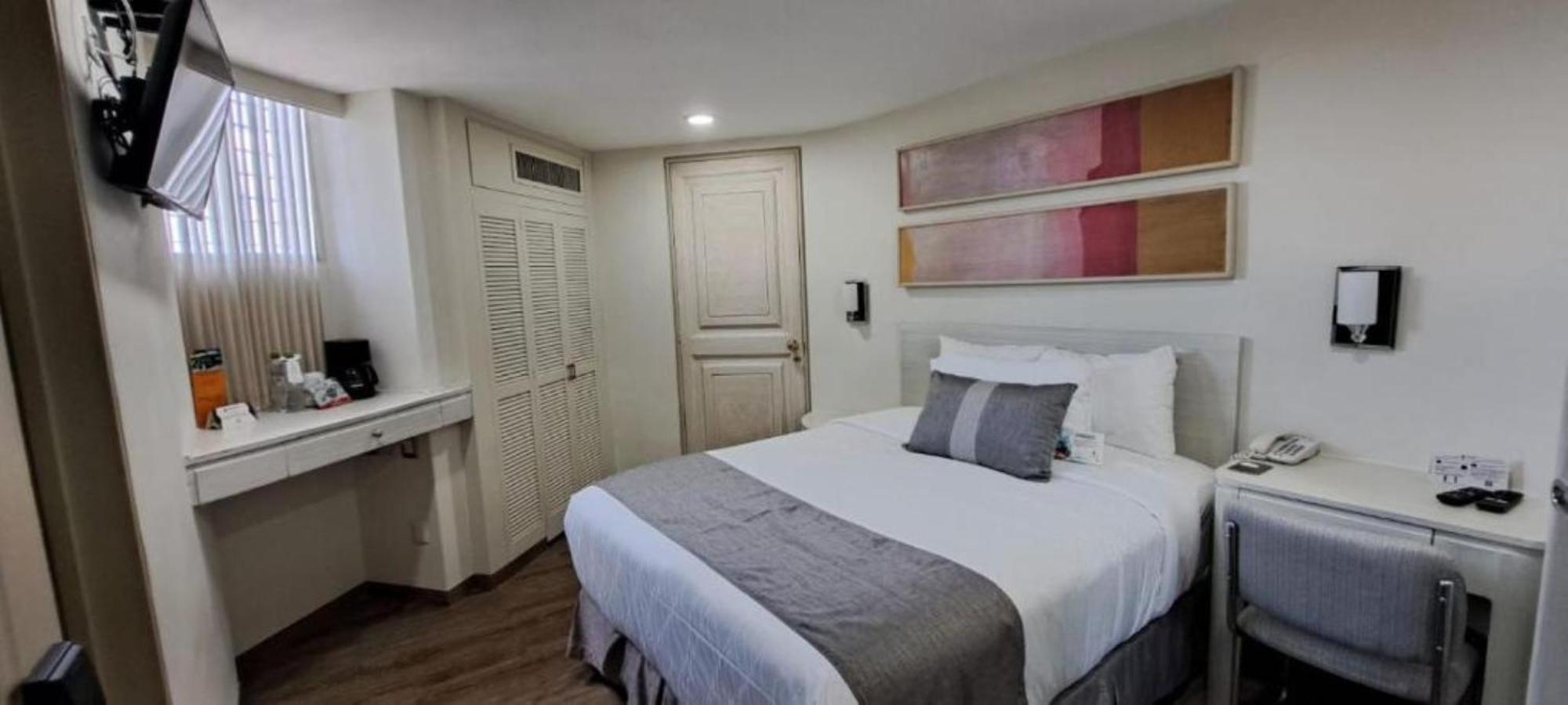 Century Reforma Hotel