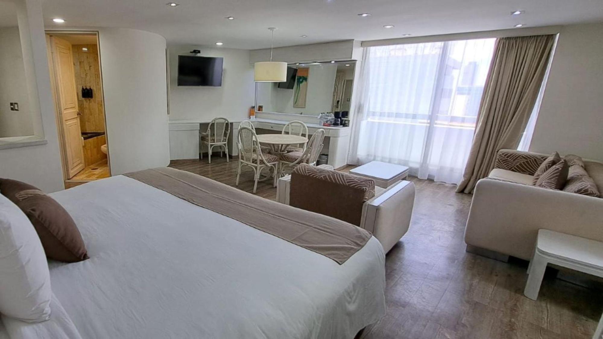 Hotel Century Reforma 4*